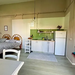 https://tasca-house.tenerifehoteles.net